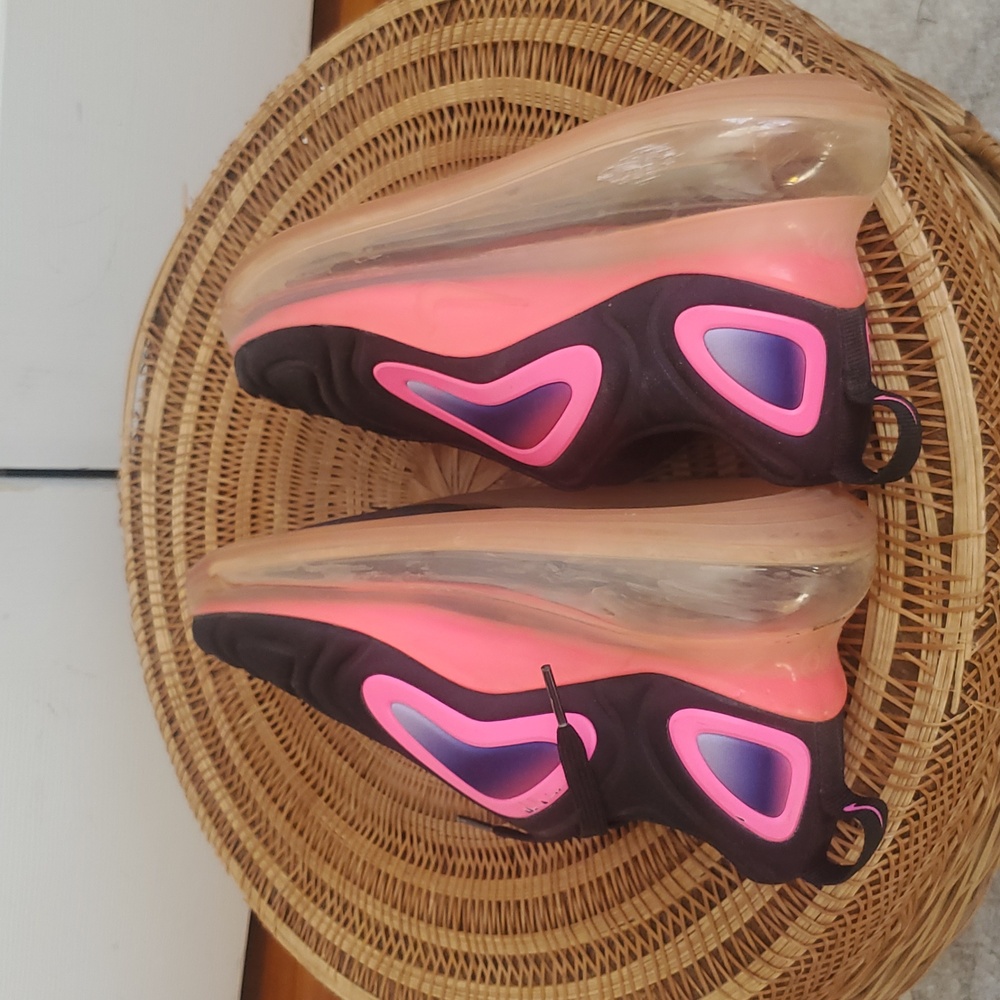 Nike Youth Airmax 720 Pink And Black Rise Athletic Sneakers - Picture 7 of 10